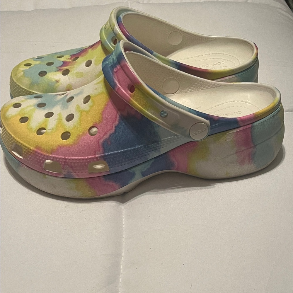 CROCS Tie-Dye Platform Clog - Multicolor